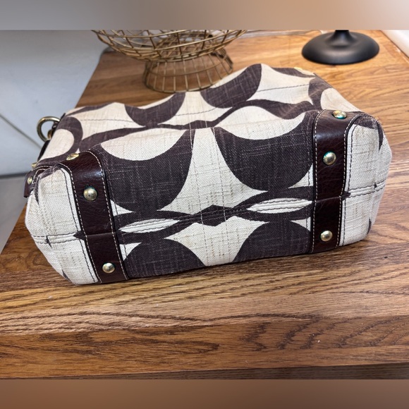 Coach Y2K Brown and Cream Shoulder Bag - Picture 11 of 11